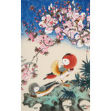 【已售】何一鸣 三尺精品工笔花鸟画新作《桃花带露浓》